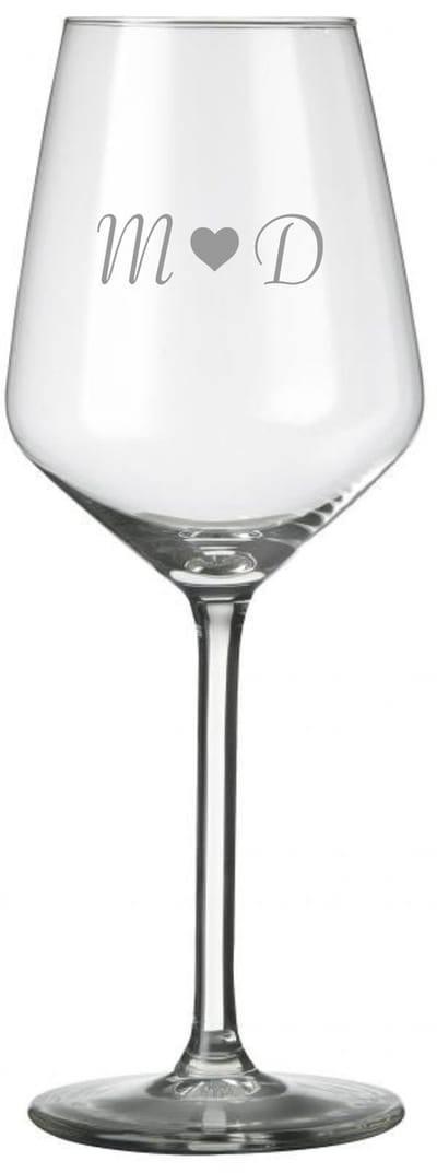 Wijnglas met initialen en hart - wijnglas met letters - Valentijnscadeau - huwelijk - bruiloft - gepersonaliseerd - uniek - relatiegeschenk - Uniek cadeau - glas graveren - uniek cadeau van glas