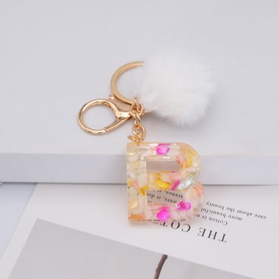 Letter Sleutelhanger A-Z – Luxe Initialen Sleutelhanger met Pompon & Kwastje – Tashanger voor Dames & Meisjes – Accessoire voor Sleutelbos, Handtas, Rugzak & Autosleutel – Persoonlijk Cadeau voor Vrouw, Moeder, Dochter & Vriendin