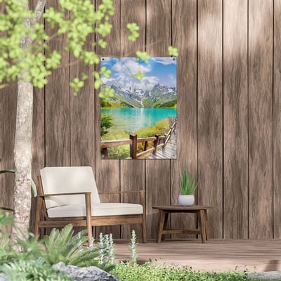 Gards Tuinposter Pad naar een Helder Blauw Meer in de Bergen - 60x80 cm - Tuindoek - Tuindecoratie - Wanddecoratie buiten - Tuinschilderij