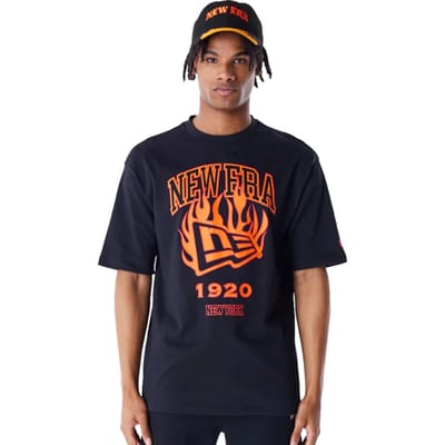 New Era Ne Flag Flame Oversized T-shirt Zwart