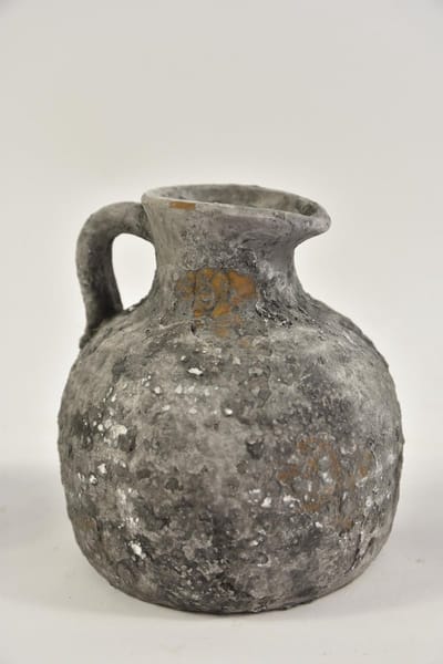 Schenkkan ''Raw'' met oor 14x14x15cm Grey