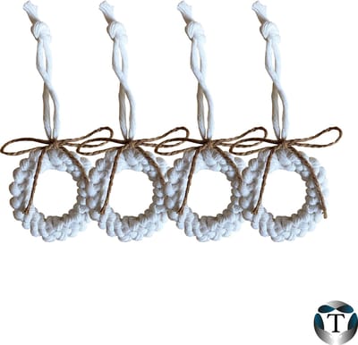 Kerstkransjes | Kersthangers | Set van 4 stuks | Kerstboom | Kerst 2025 | Kerstversiering | Macramé | Handgemaakt | Decoratie | Kerstpakket| Wanddecoratie | Hangers | Tassels | Kerstmis | Kerstdecoratie | TheOldOmen |