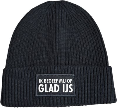 Schaatsmuts rib gebreid zwart - Ik begeef mij op glad ijs - soBAD. | Unisex | Skimuts | Muts | Kou | met grappige tekst | Winter | Beanie