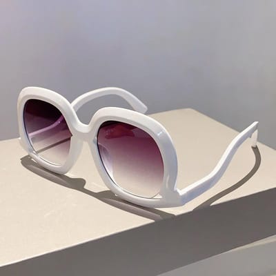 Lunettes de soleil surdimensionnées à monture large pour femmes Style rétro tendance Lunettes de soleil pour le soleil Punk Designer Premium Lunettes de soleil sexy pour dames UV400