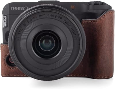 Retro Stijl Lederen Camera Hoes voor Canon EOS R50 V - Beschermhoes met Hand Grip en Open Bodem, Bruin, Ideaal voor Fotografie en Reizen
