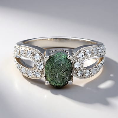 Cavill - Zilveren Ring - 925 Sterling Zilver - Labradoriet 1,08 ct Ovaal & 0,448 ct Witte Topazen Pavé - Elegante Ring uit Madagaskar natuursteen
