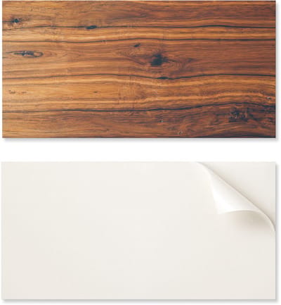 Bedrukt vinylpaneel, klaar voor installatie, 100x50 cm, met natuurhoutpatroon.
