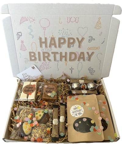 XL Verjaardag Thee brievenbus cadeau - verjaardag - thee - honing - noguat - fudge - chocolade