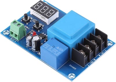 Batterij Laadregelaar - Spanningsschakelaar - Batterij Bescherming - Instelbare Spanning - 9 x 6 x 3 cm - Zwart