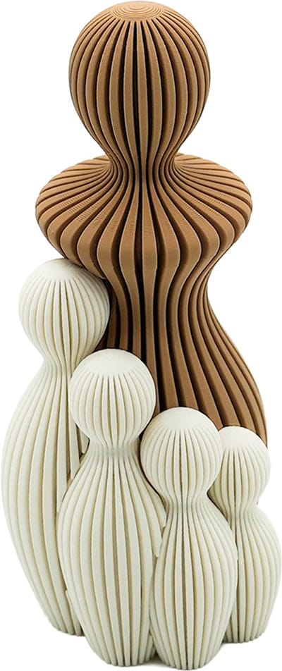 Familie beeldjes – Mama met 4 kinderen - Bruin, Mokka en Wit - 3d geprint - Modern decoratief beeld - Cadeau voor familie/ koppel - Decoratief cadeau - 15CM