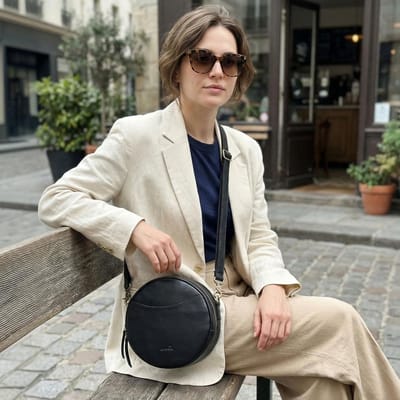 Trendy Leren Schoudertas voor Vrouwen - Ronde Crossbody Tas met Stijlvolle Ontwerp en Ruimte voor Essentiële Spullen
