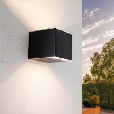 Solar LED Buitenlamp voor Muur - 25 Lumen - Warm Wit Licht - IP44 - Zwart