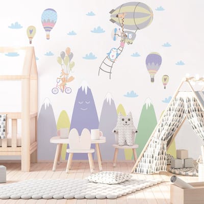 Kinderstickers met Scandinavische bergen en ondeugende dieren, 110 x 165 cm
