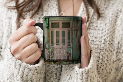 Magische Mok - Foto op Warmte Mokken - Koffiemok - Vintage - Deuren - Appartementen - Architectuur - Magic Mok - Beker - 350 ML - Theemok