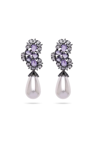 AVANT-GARDE PARIS Elegant paarse parel oorbellen - 2.0cm x 5.4cm - 1 stuk - rhodium verguld met edelstenen