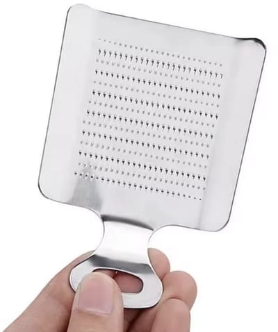 Kruidenrasp - Gemberrasp - Knoflookrasp - Mini rasp - Compacte rasp - Keukenrasp - RVS - Kruiden snijden - Keukengerei - 11 x 7 cm - Jonyx