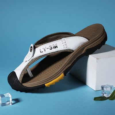 Echt Leer Heren Slippers Buiten Dikke Zool Strand Schoenen Comfortabele Heren Zomer Nieuwe Heren Slides Luxe Pantoffels Man 43 wit