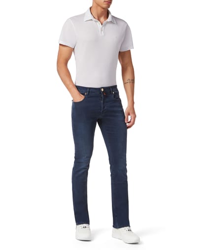 Jeans Recht Model