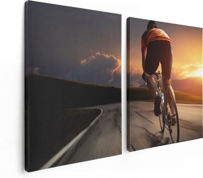 Artaza Canvas Schilderij Tweeluik Wielrennen Fietser op de Weg bij Zonsondergang - 120x80 cm - Wanddecoratie Woonkamer - Schilderijen - Muurdecoratie
