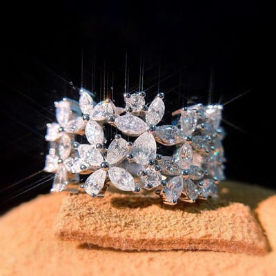 Trendy nieuwe ring in bladvorm voor dames, 18 karaats goud ingelegd met echte diamanten, verlovingsring. No. 10 gray