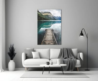 Glasschilderij - Steiger aan het Meer - Landschappen - Natuur - Wanddecoratie - 140x90 cm