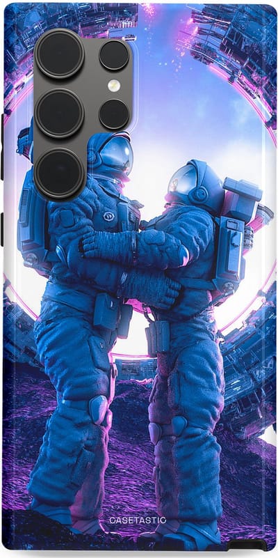 Casetastic Hoesje Geschikt voor Samsung S24 Ultra - Stijlvolle Beschermende Duo-layer Case - Ruimtereis vol liefde