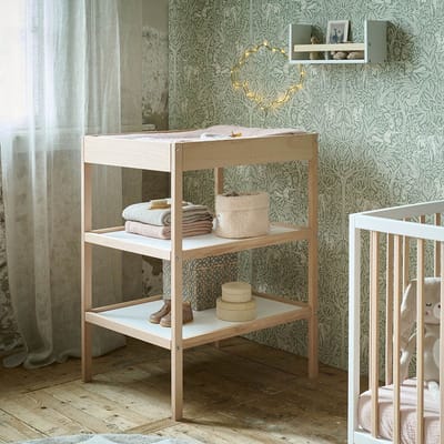 Petite Amélie Luiertafel Hêtre – Wit & naturel – Twee planken - Ruimtebesparend - Duurzaam met melamine coating