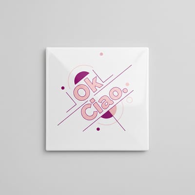 Moderne Quote Keramische Tegel “OK Ciao” – Trendy Minimalistische Typografie Wanddecoratie – Decoratieve Tegel 15 × 15 cm