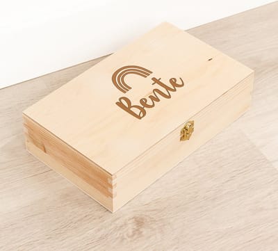 Houten kistje 'Bente' Regenboog - Tekenkist - Herinneringsdoos - Kraamcadeau - Knutseldoos - Memorybox - Baby - Geboorte