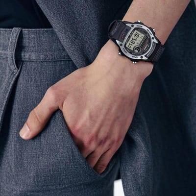 CASIO G-SHOCK serie 50 meter waterdicht, modieus, Kwarts, leren band, , dezelfde stijl voor mannen en vrouwen, grijs wijzerplaat W220HF-8AV grijze kleur