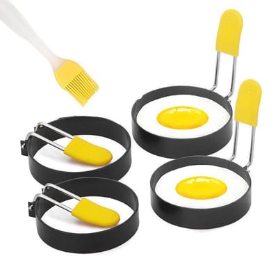Ei Ringen Set – 4-Delig – Inclusief Siliconen Bakkwast – RVS Eivormpjes – Fried Egg Mold - Antiaanbak Bakringen voor Ei, Pannenkoek & Omelet – Rond – Keukenaccessoires