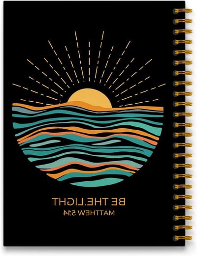 Christelijk Dagboek - Inspirerend Notitieboek - Bijbel Journaling - Stevige Spiraalbinding - 21 x 15 cm - Wees het Licht