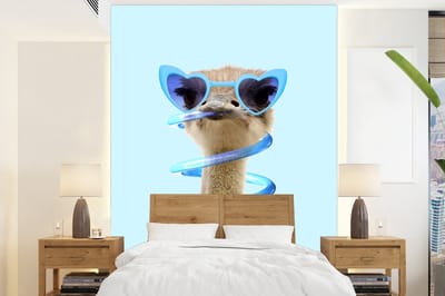 Fotobehang - Behang - Struisvogel - Zonnebril - Blauw - Dieren - Dieren behang - 165x220 cm - Fotobehang dieren