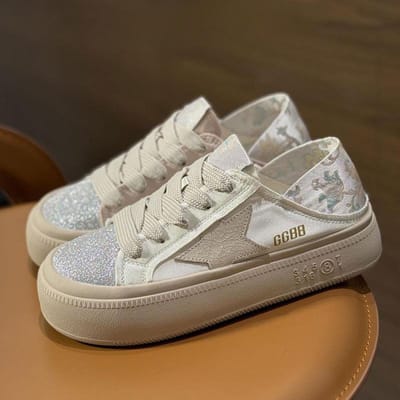 Nieuwe Chinese Stijl Leer Kleine Witte Schoenen Dames Zomer Nieuw Ademend Twee Manieren Dragen Casual Sportschoenen 40