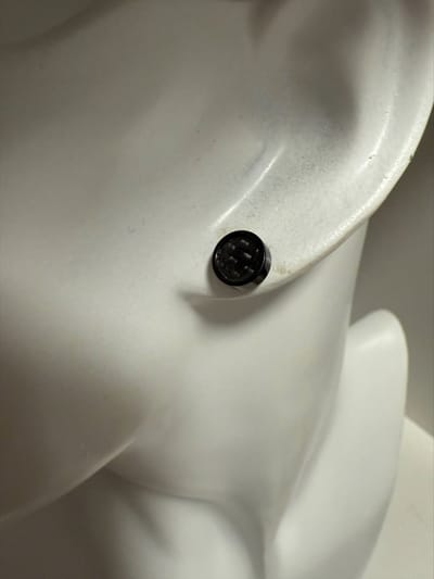 Zwarte stud oorbellen | | Make up | Parfum | Moederdag | Verjaardagscadeau| Cadeautje| Valentijnsdag| Kado | sieraden | vaderdag | oorbellen | oorsieraden