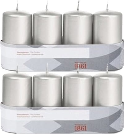 8x Zilveren cilinderkaarsen/stompkaarsen 5 x 10 cm 18 branduren - Geurloze zilverkleurige kaarsen - Woondecoraties