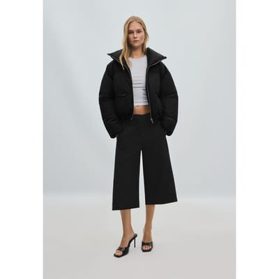 Stradivarius Gewatteerd kort jack met hoge kraag  Zwart XS