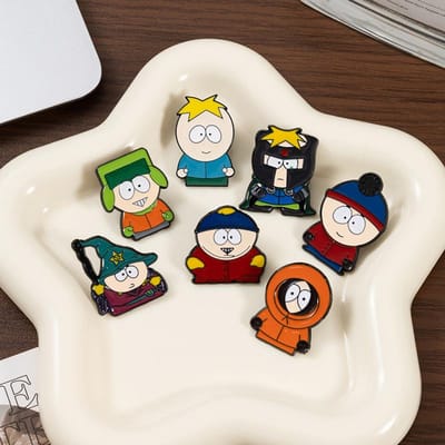 Jolie broche personnage de dessin animé South Park broche personnage mignon créatif badge décoration sac d'étudiant vêtements W145411WW- black