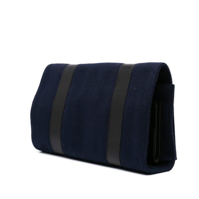 Vilt Messenger Bag