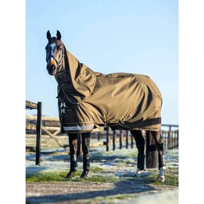Waterdichte paardendeken met halsbedekking LeMieux Arika Ripstop 100g