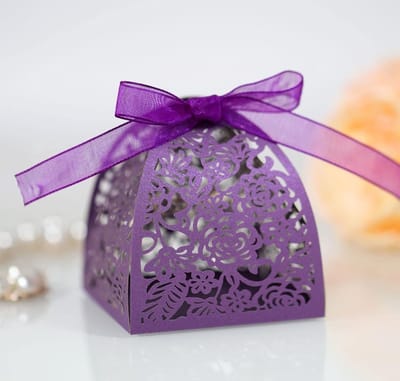 Holle papieren snoepdozen - 50 stuks geschenkdozen met lint voor bruiloften, feestjes en doop, bloemenpatroon, DIY geschenken