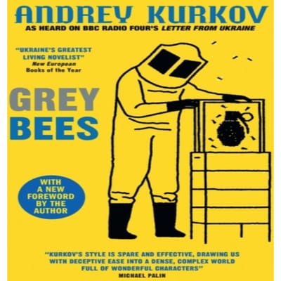 Grijze Bijen door Andrey Kurkov Paperback Boek 9780857059352