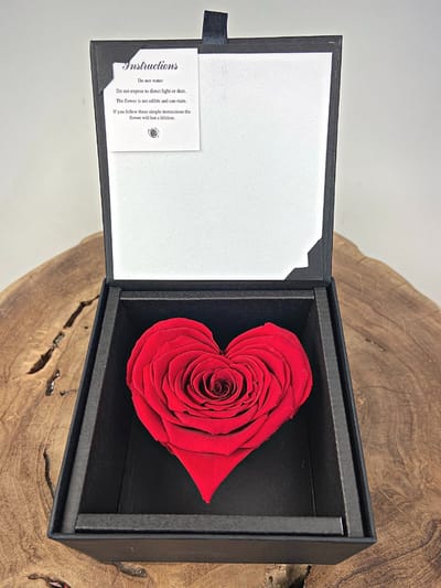 Longlife Roos 'hart' in giftbox | Eeuwige Roos voor Eeuwige Liefde | Uniek Cadeau | 10,5x7,5x11 CM | Prachtige Roos om te zien
