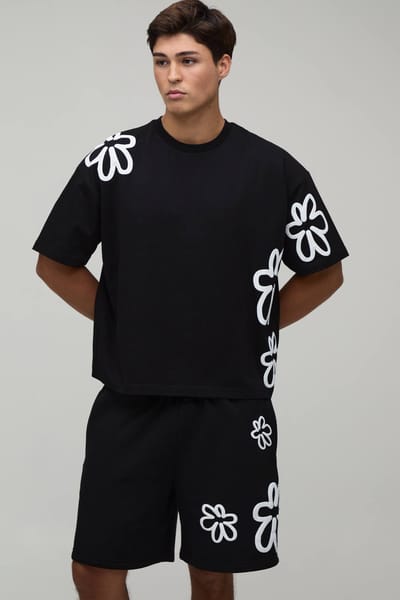 Oversized Boxy T-shirt & Wijde Short Set Met Bloemen Puff Print | Black | Size Large