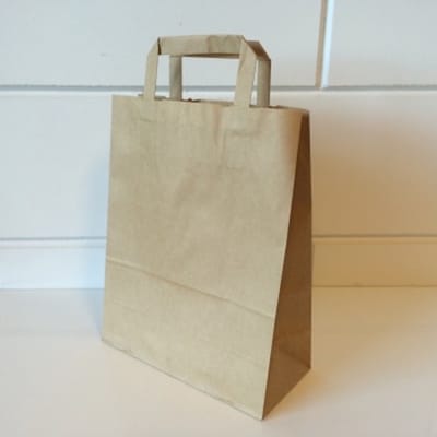 Draagtassen kraft - bruin - afmeting breed 22cm x hoog 28cm, inslag 2x5cm - Verpakking met 250 stuks - 70 grams