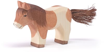 Ostheimer Shetland Pony staand