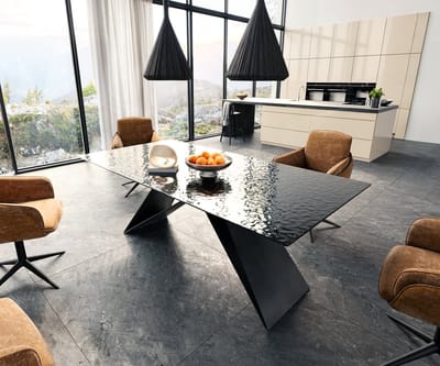Eetkamertafel Edge Glas smelten rokerig zwart 3D-Relief 200x100 V-frame vlak staal zwart
