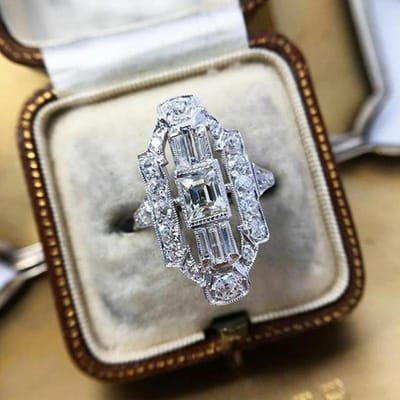 Huitan Prachtige Geometrische Vorm Trouwringen voor Vrouwen Volledig Bezet met Kristal Zirkonia Mode Veelzijdige Dames Feestsieraden 7 gray