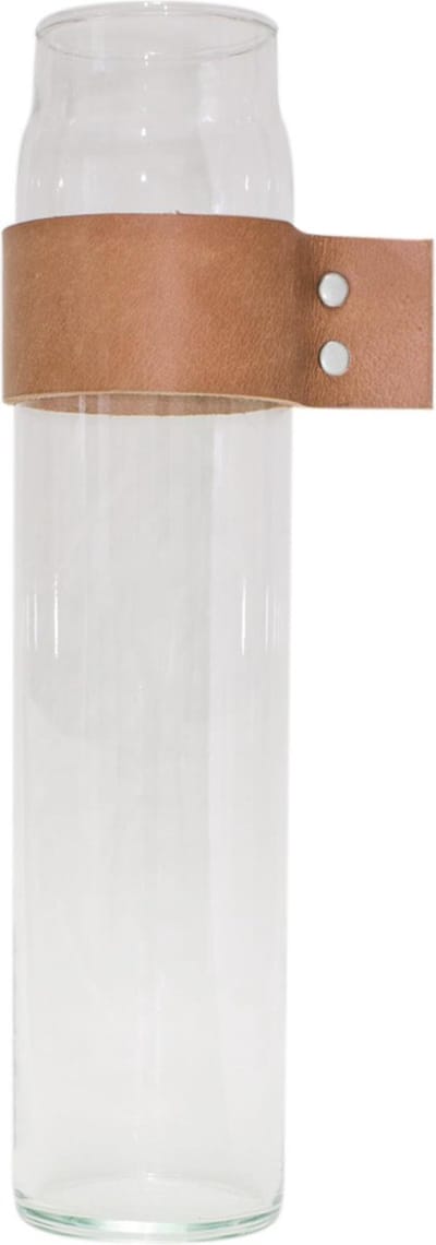 TAK Design Vaas Wrap Me - Incl. Lederen Band - Glas - Ø7 x 30 cm - Bruin