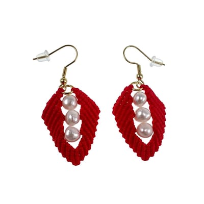 Rood Micro-Macramé Blad Oorbellen met Zoetwaterparels, Haakoorbellen, Lange Oorbellen Dames, Verguld RVS - Handgemaakt